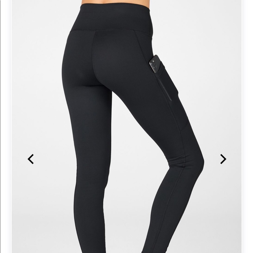 Fabletics mila high-waisted pocket legging w/mesh